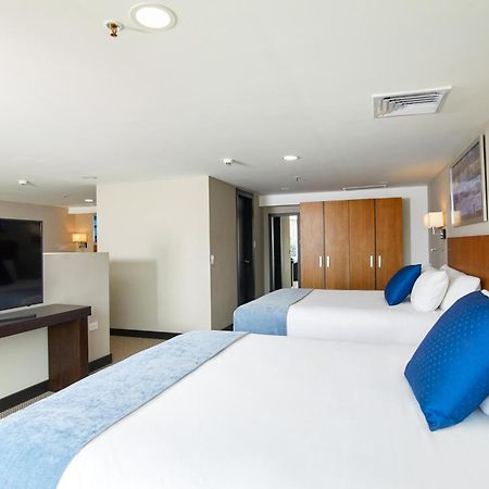 Wyndham Manta Sail Plaza Hotel And Convention Center Extérieur photo