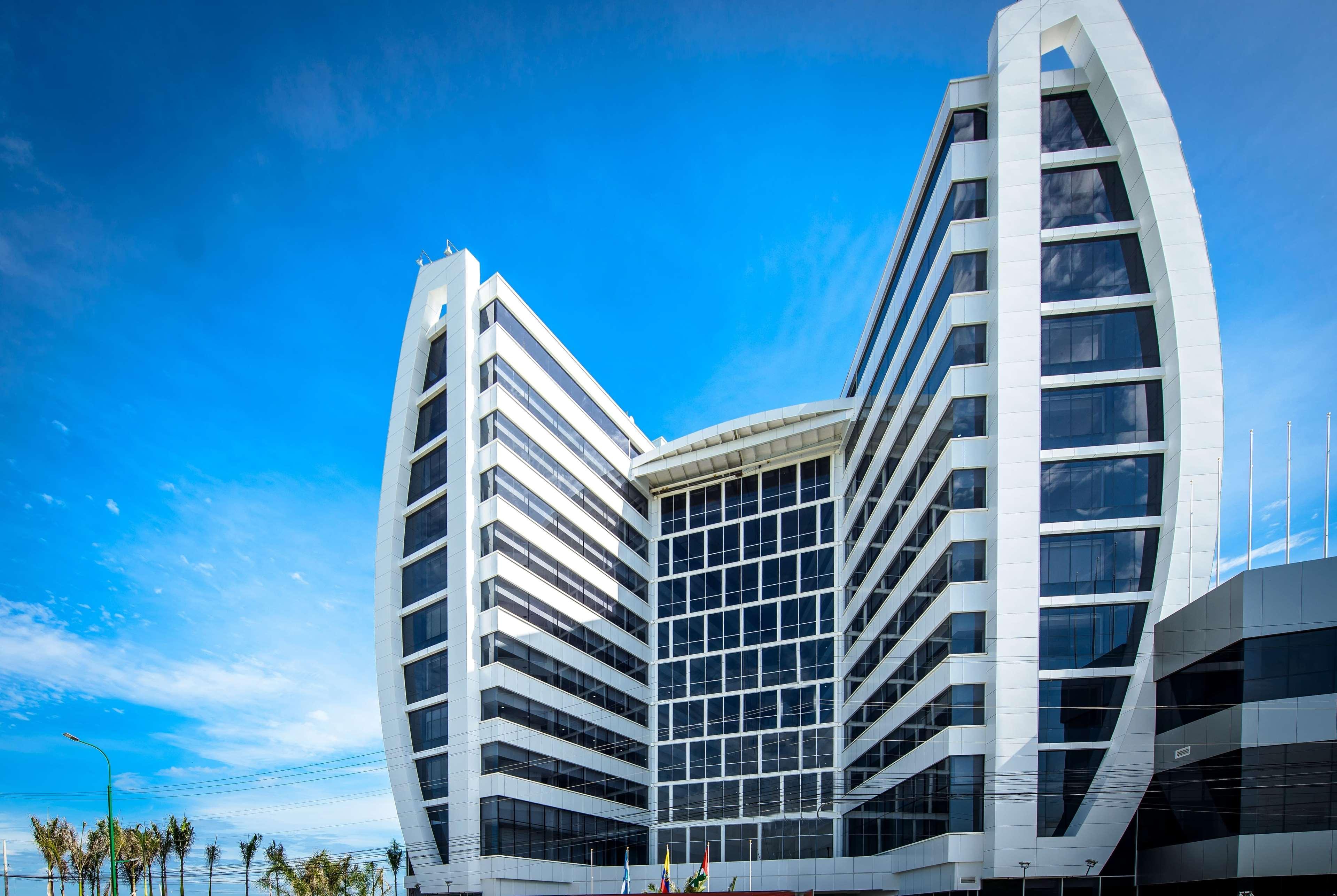 Wyndham Manta Sail Plaza Hotel And Convention Center Extérieur photo