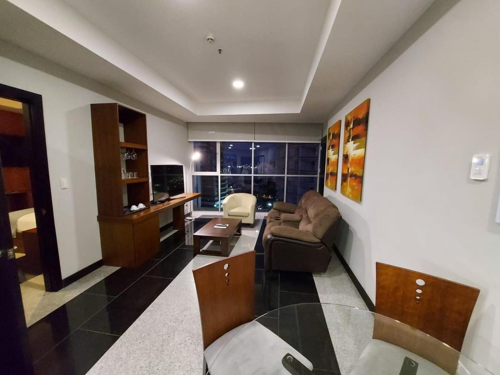 Wyndham Manta Sail Plaza Hotel And Convention Center Extérieur photo